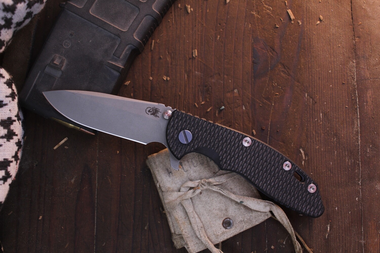 Hinderer XM-18 3.5&quot; Spearpoint Framelock Flipper / Black G-10 &amp; Battle Blue Titanium / Stonewashed 20CV ( Pre Owned )