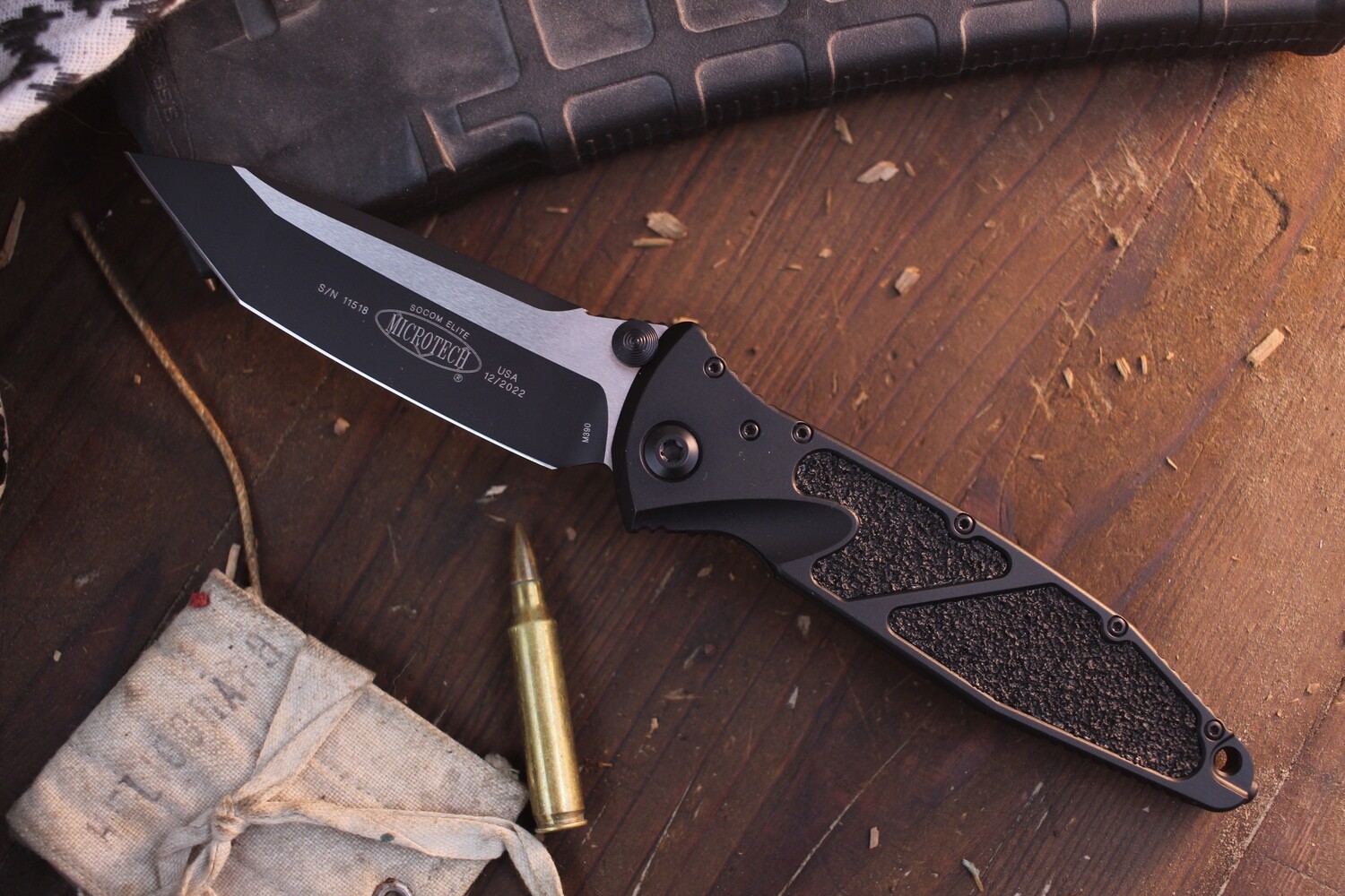 Microtech Socom Elite T/E 4&quot; Framelock Folder / Black Aluminum &amp; Grip Inlays / Two Tone M390 ( Pre Owned )