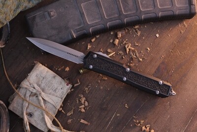 Microtech Signature Series Makora D/E 3.25" OTF Auto / Black With Black Traction Inlays / Stonewash ( Pre Owned )