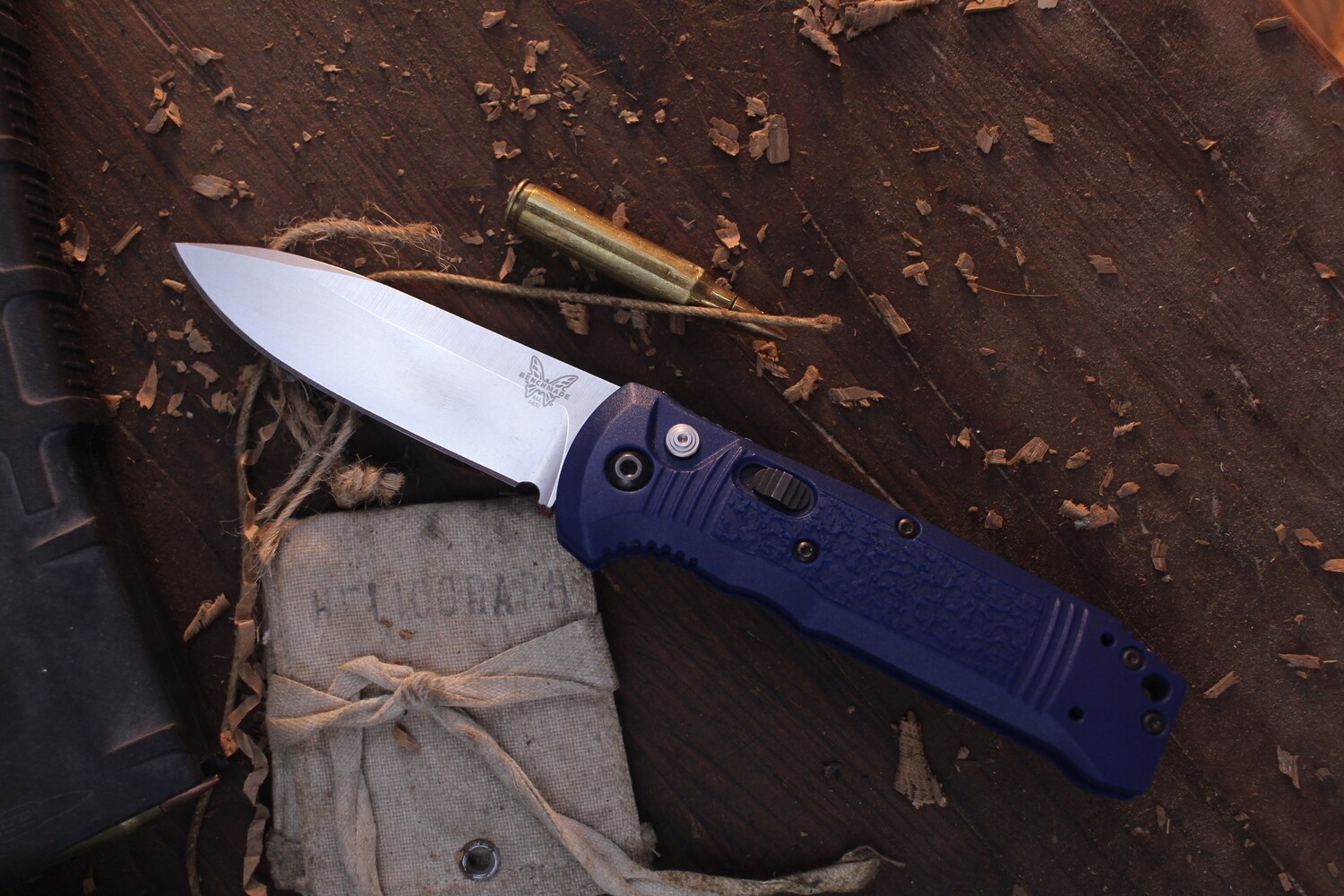 Benchmade Casbah 3.4&quot; Automatic Knife / Satin / Blue Grivory (Pre-Owned)