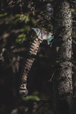 Half Face Blade Crescent Hawk / Textured Multicam G-10 / Woodland Camo Cerakote S35VN