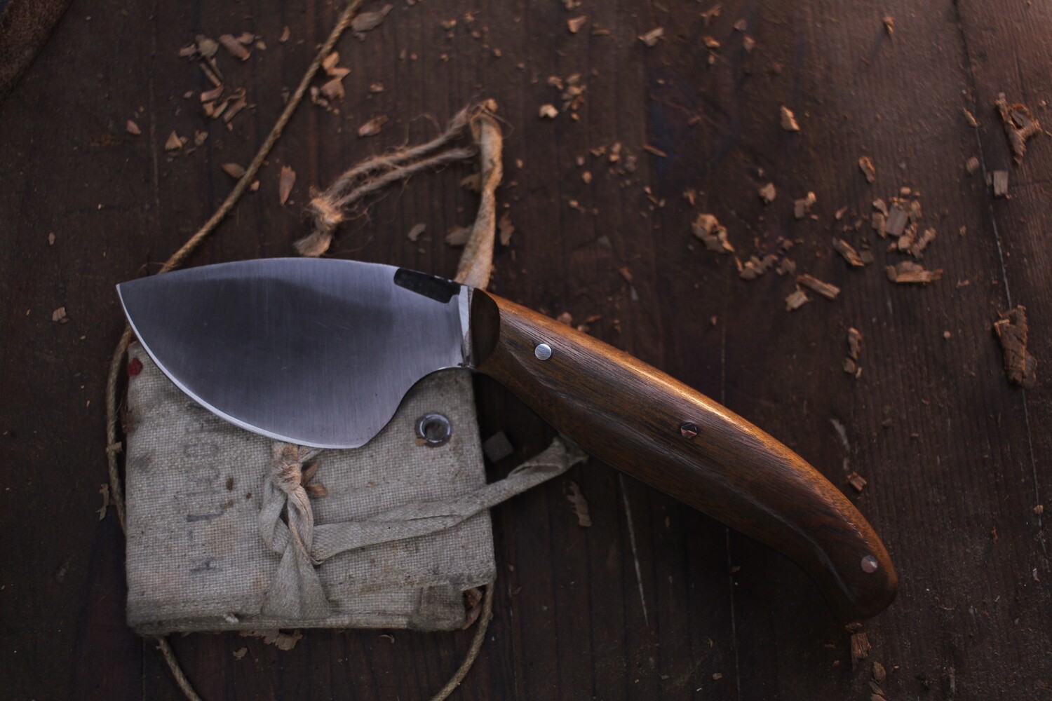 Mark Couch Mule 2.5” Skinner / Walnut / Forged Satin 52100