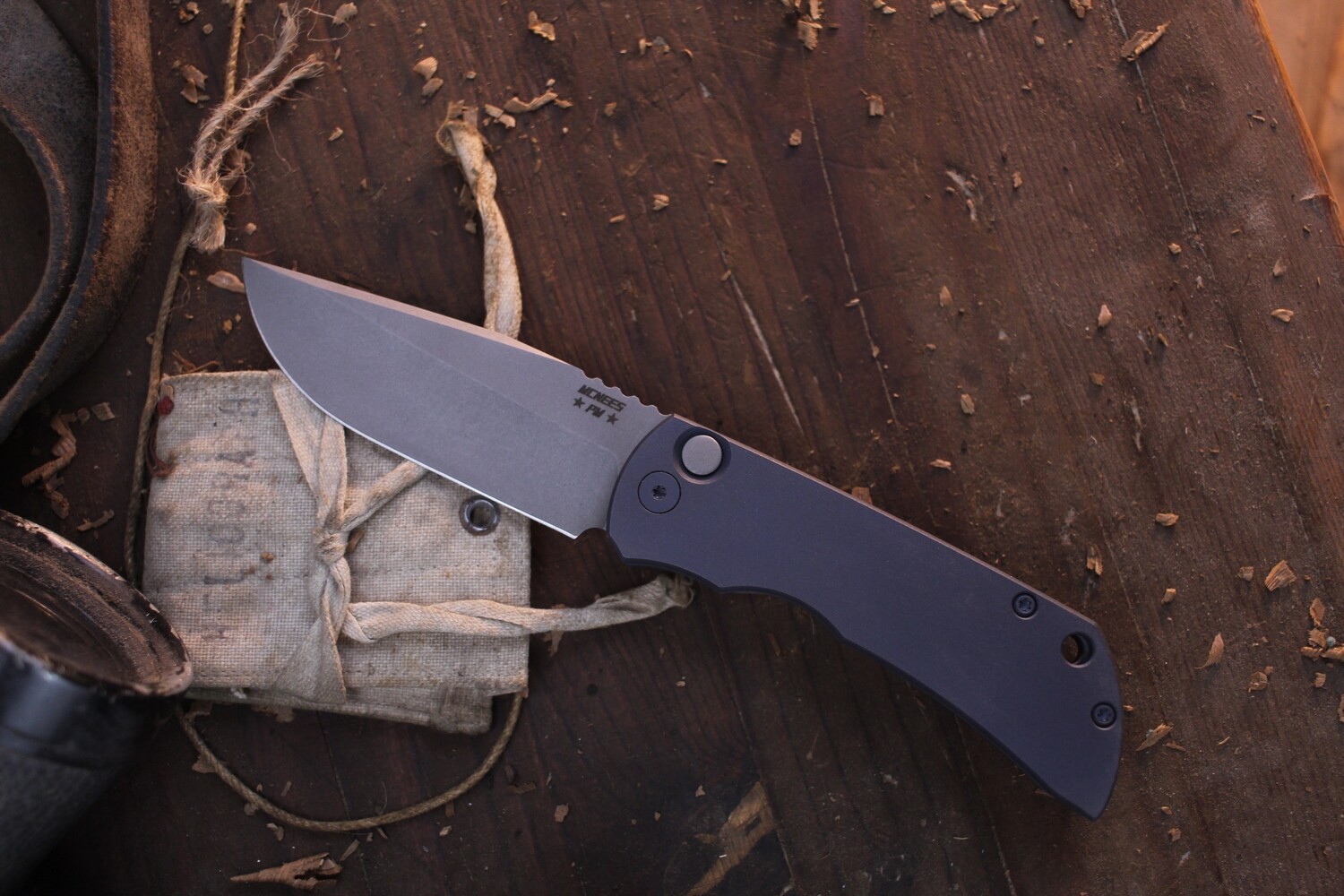 Mcnees Custom Knives PM Mac 2 3&quot; Auto Plungelock Folder / Blue Titanium / Stonewashed Magnacut ( Pre Owned )