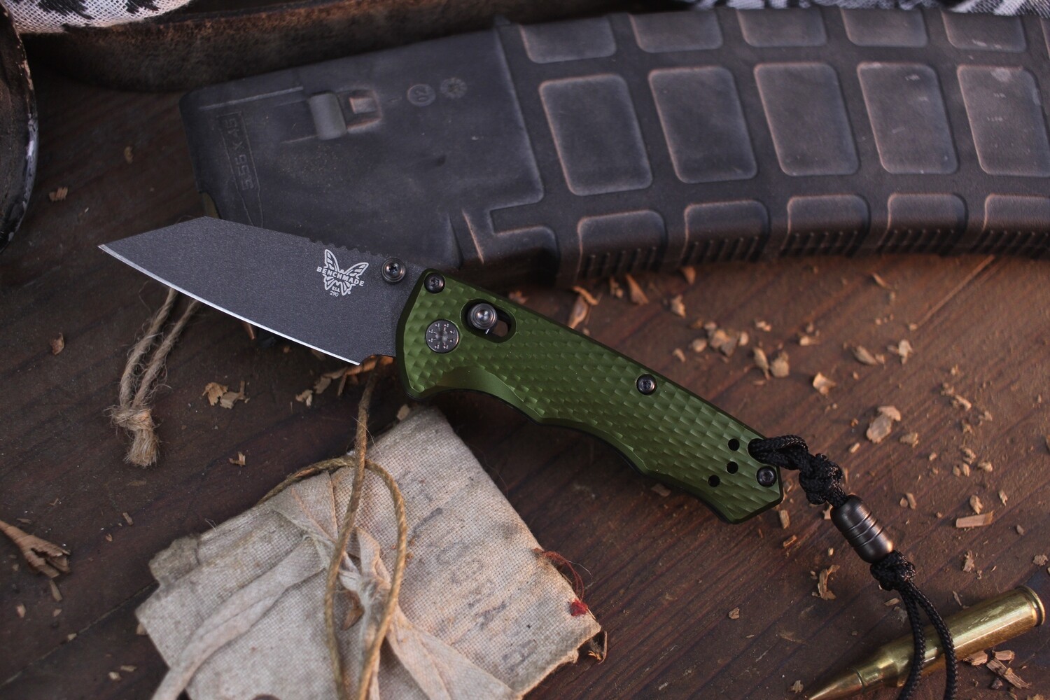 Benchmade Full Immunity 2.5&quot; AXIS Lock Folder / Woodland Green Aluminum / Black M4