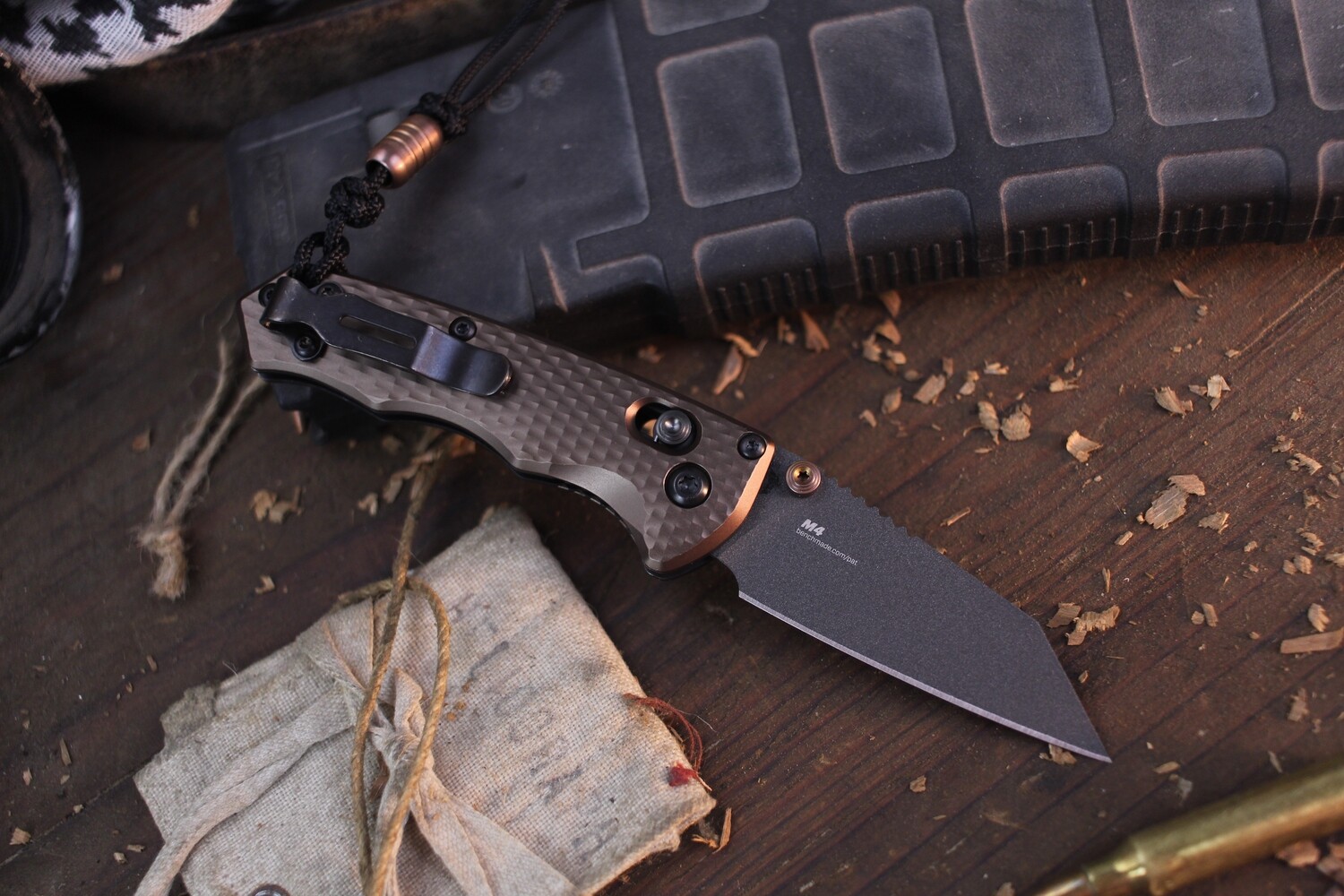 Benchmade Full Immunity 2.5&quot; AXIS Lock Folder / Flat Dark Earth Aluminum / Black M4