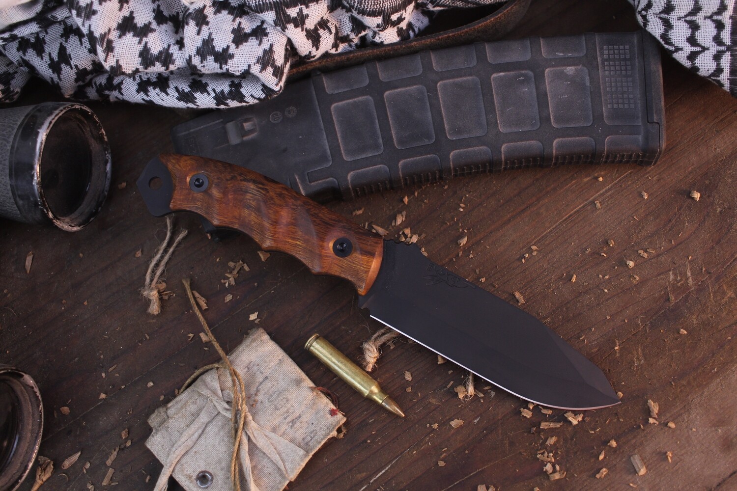 Half Face Blade Disaster Breacher 4.7” Fixed Blade / Contoured Arizona Ironwood / Black Cerakote CPM-3V