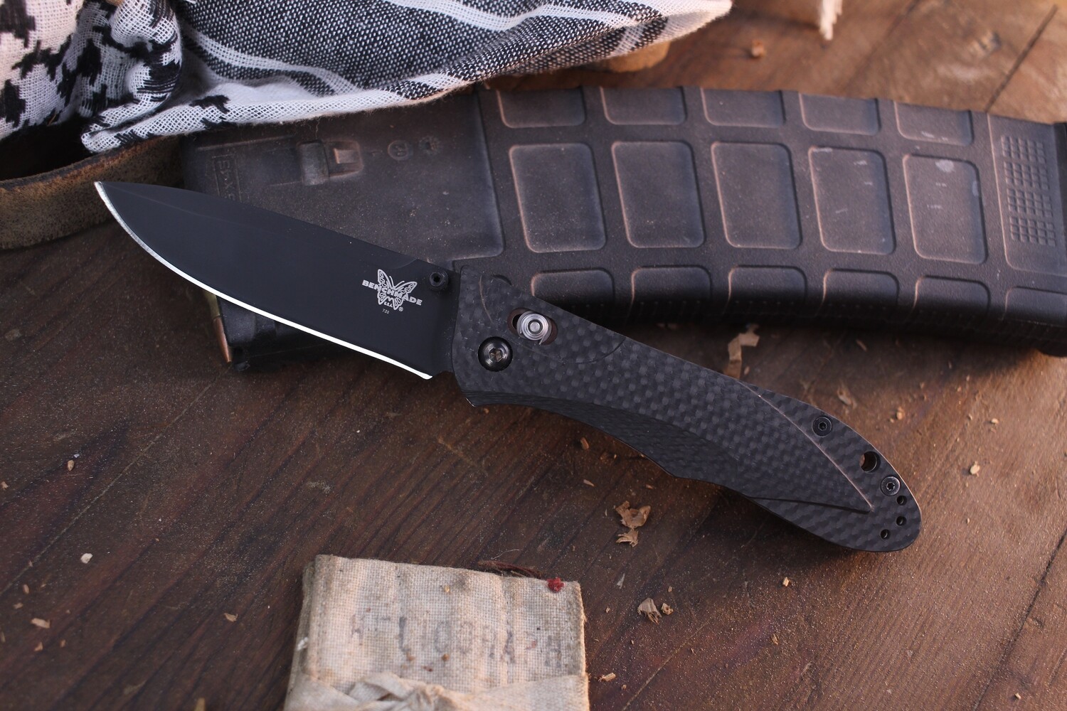 Benchmade Classic 730CFHS 3.6&quot; Axis Lock Folder / Black Carbon Fiber / Black M2HS ( Pre Owned )