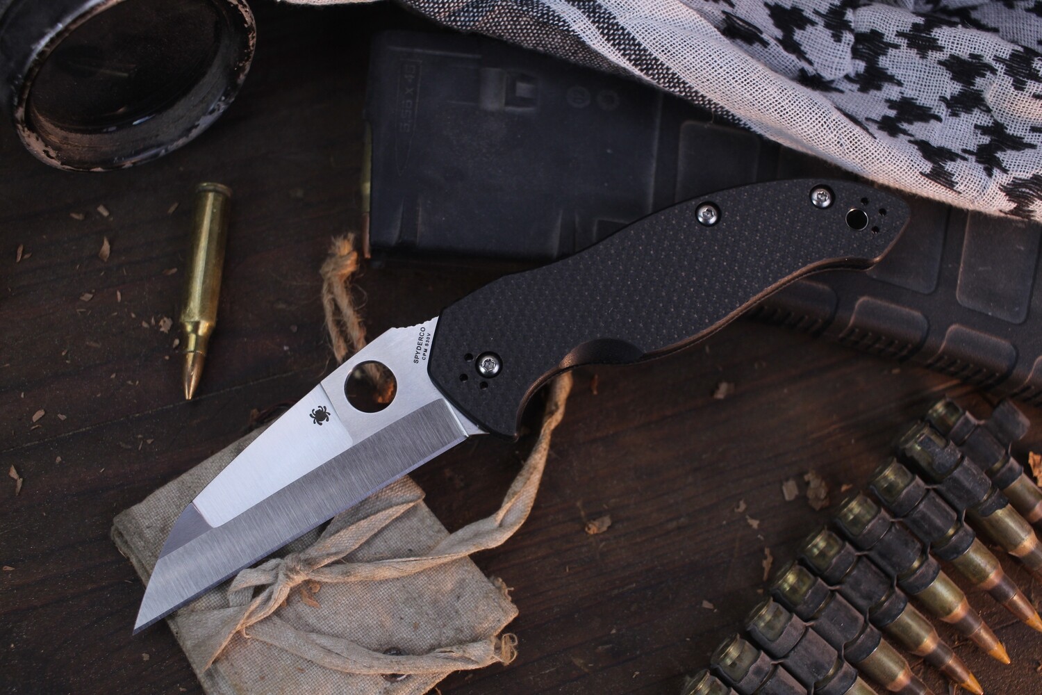 Spyderco Canis 3.36&quot; Compression Lock Folder / Carbon Fiber &amp; G-10 Laminate With LycnhNW Clip / Satin S30V ( Pre Owned )