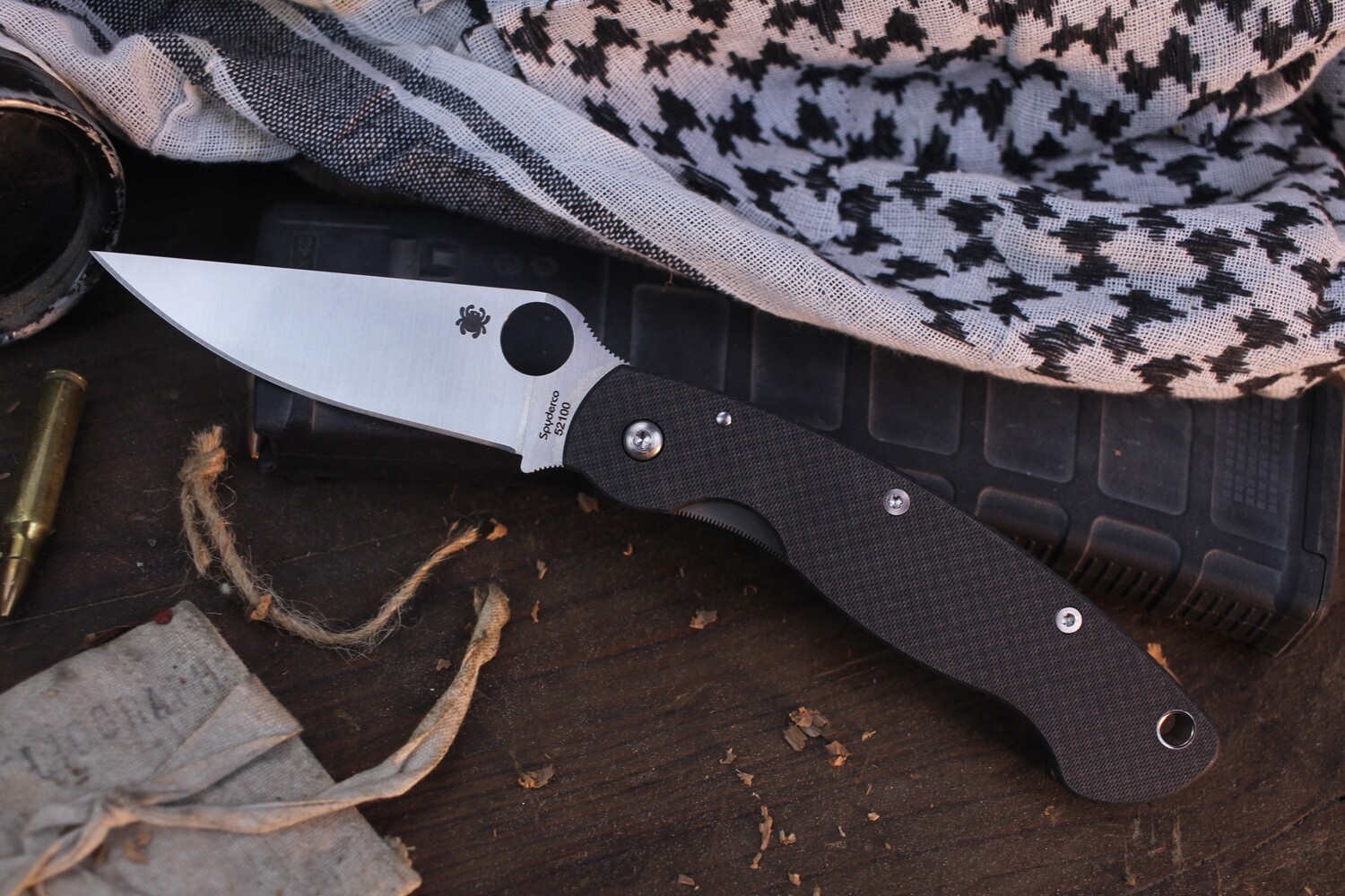 Spyderco Sprint Run Military 4&quot; Linerlock Folder / Textured Black Carbon Fiber / Satin 52100 (Pre Owned )