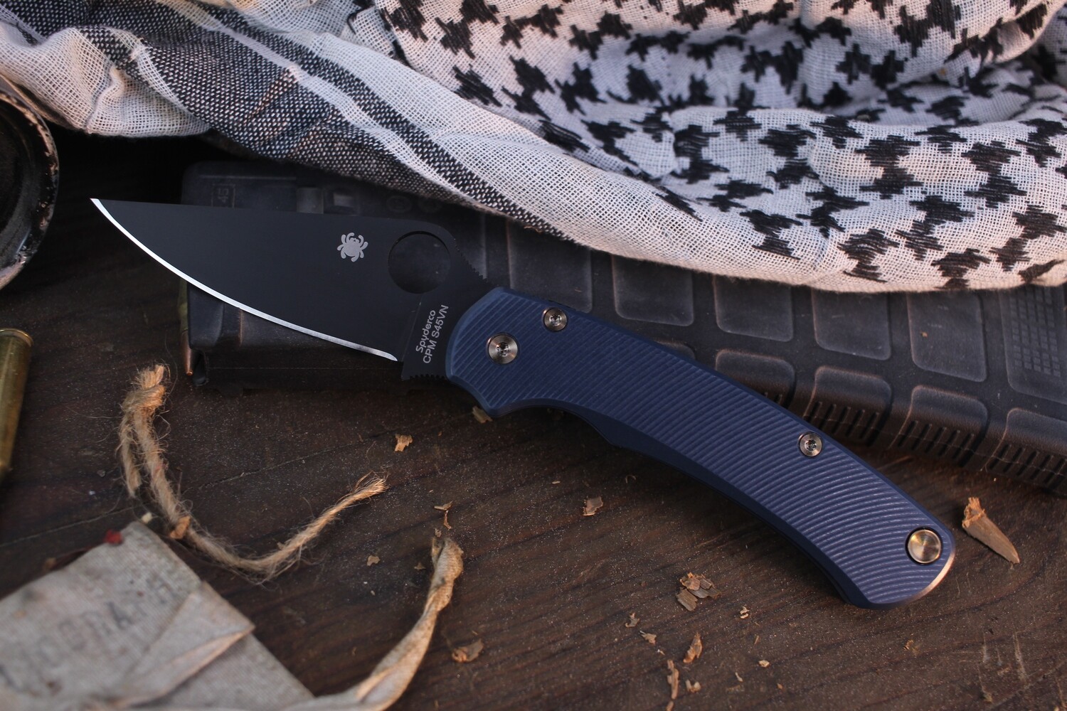 Spyderco Paramilitary 2 3.4&quot; Compression Lock Folder / Midnight Blue Milled Titanium / Black S45VN ( Pre Owned )