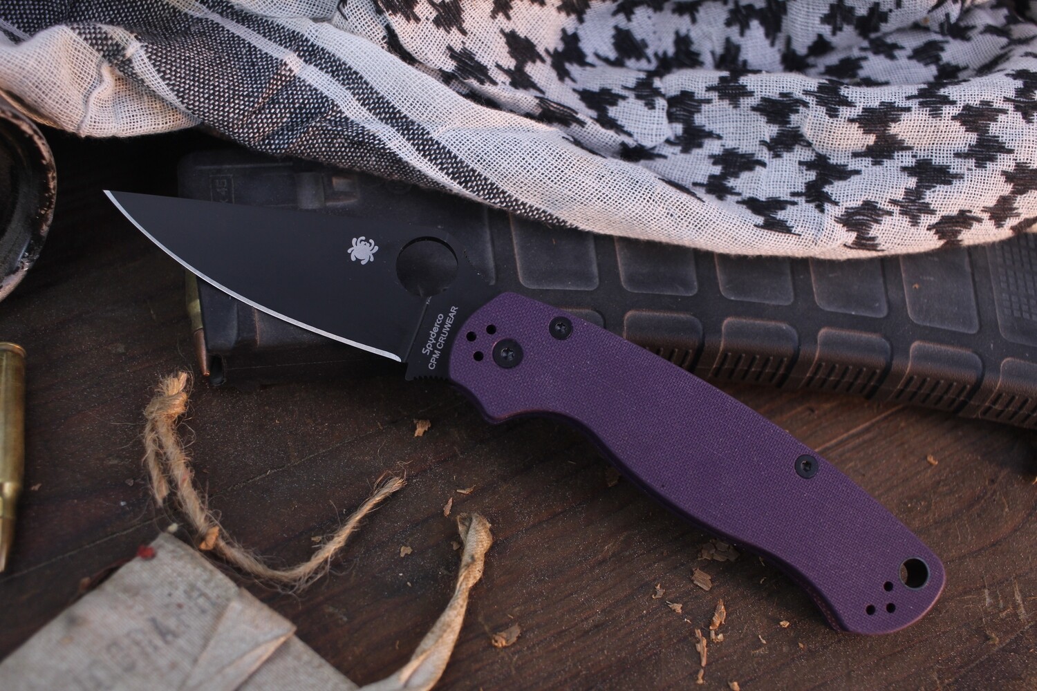 Spyderco Paramilitary 2 3.44&quot; Compression Lock Folder / Purple G-10 / Black CruWear ( Pre Owned )