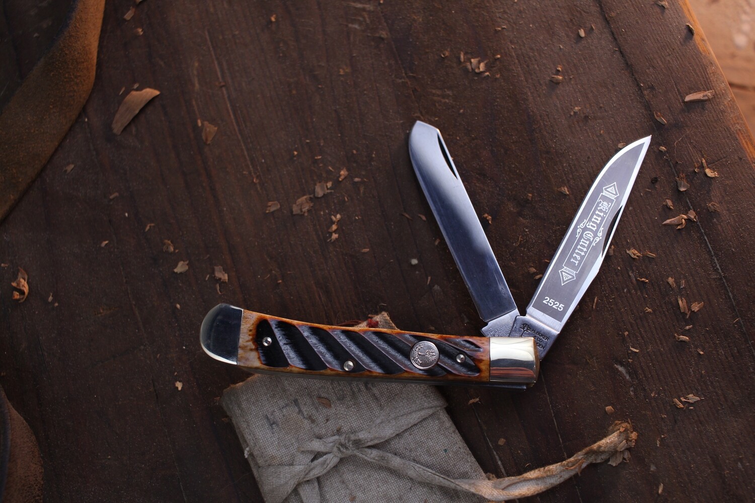 Boker 2525 Trapper 4.25&quot; Closed 2 Blade / Jigged Bone / Solingen Carbon Steel ( Pre Owned )