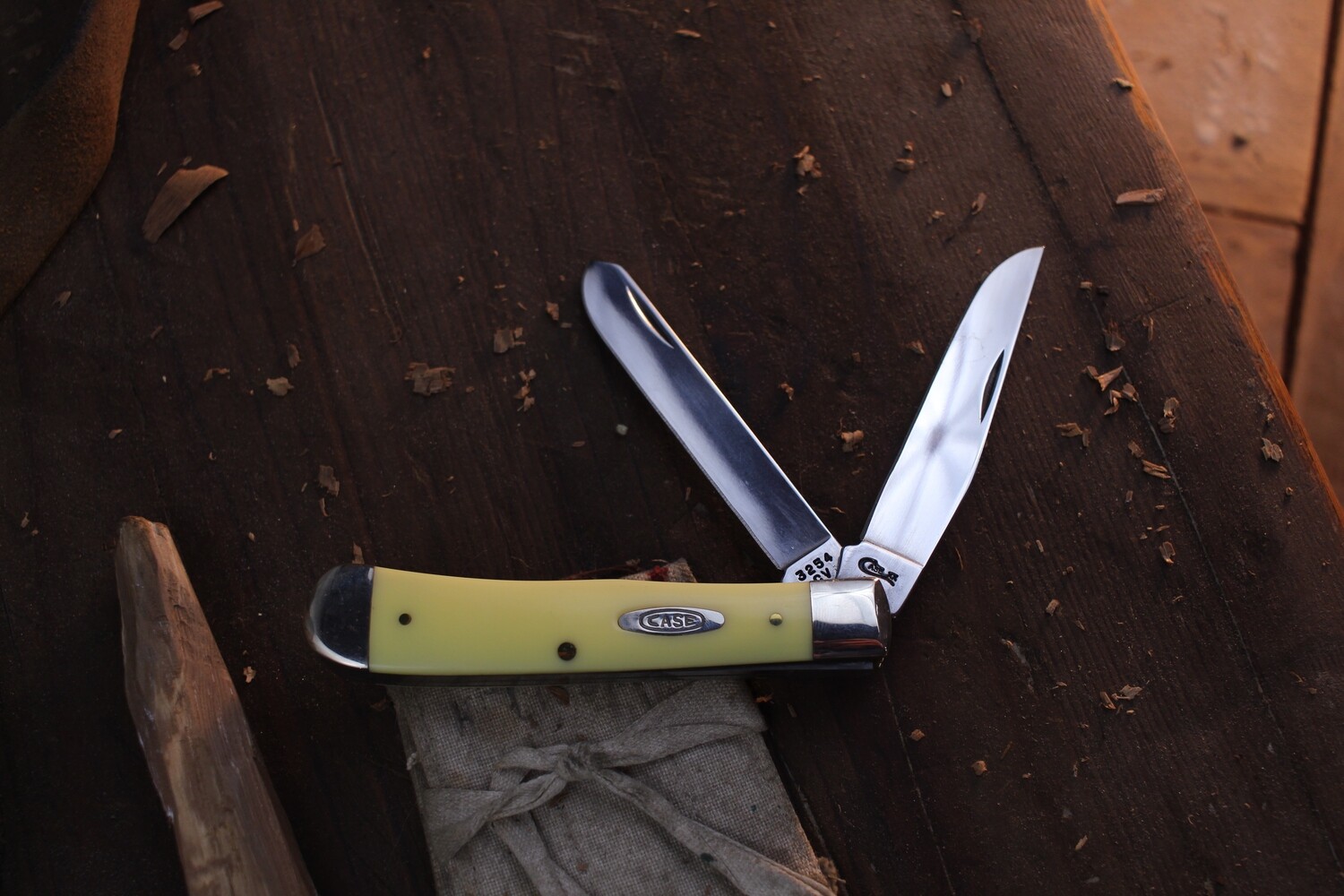Case 3254 CV Trapper 2 Blade 4.125&quot; Closed / Yellow Delrin / Satin Stainless ( Pre Owned )