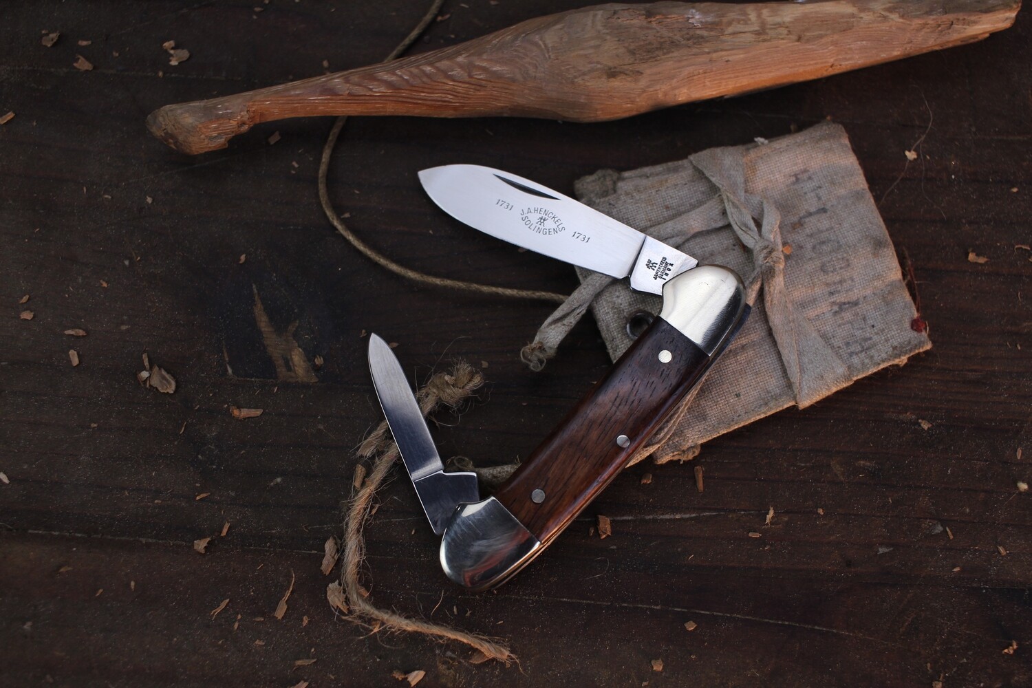 J. A. Henckels Vintage Canoe 2 Blade 3.5&quot; Closed Slipjoint /  Rosewood / Satin Solingen INOX ( Pre Owned )