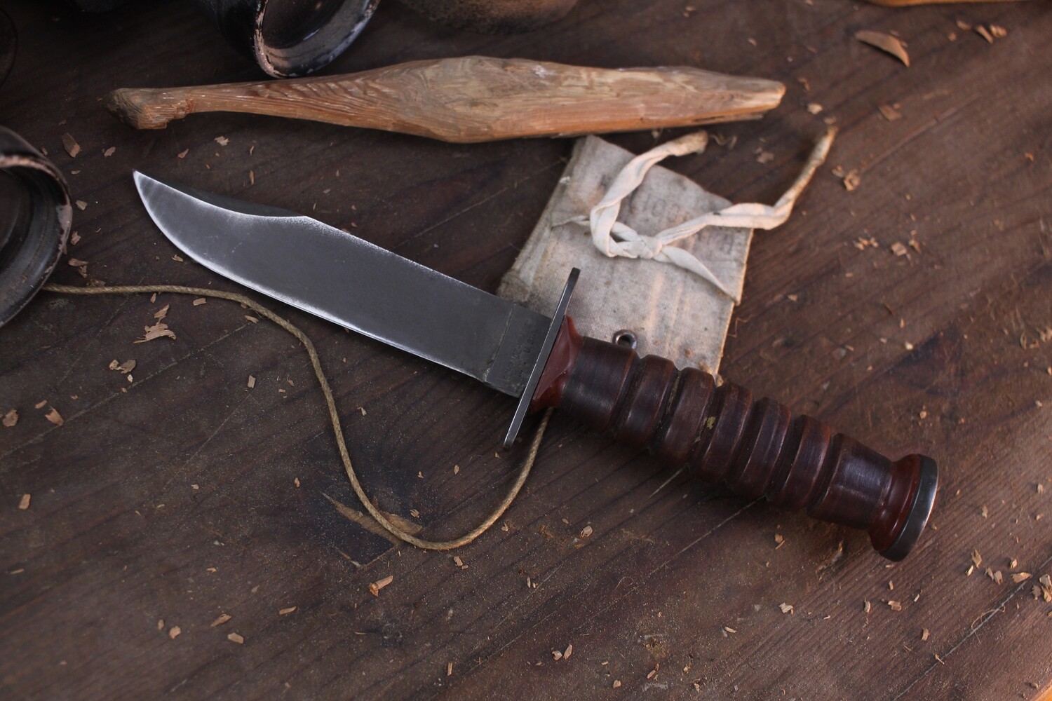Schrade Walden Vintage Pilot 5&quot; Fixed Survival Knife / Stacked Ribbed Leather / Grey Parkerized Steel ( Pre Owned )