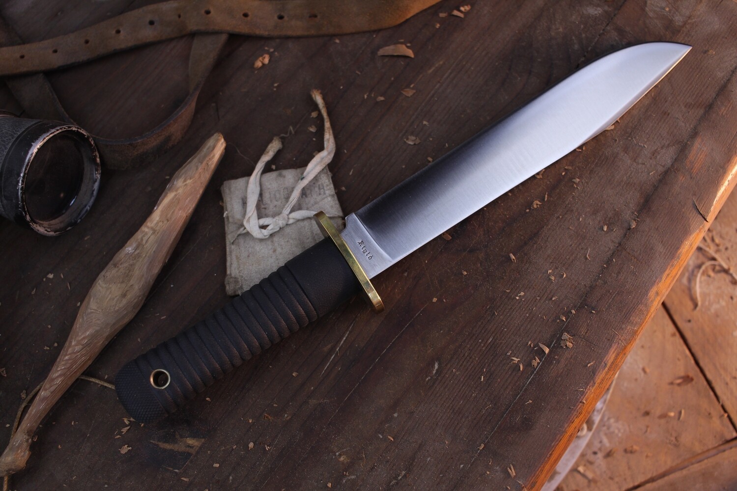 Rigid Vintage NOS RG-69 7.5&quot; Bowie / Non Slip Kraton &amp; Brass Hilt / Satin Japanese U2X ( Pre Owned )
