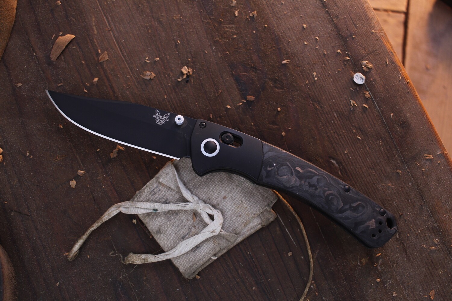 Benchmade Crooked River 4&quot; AXIS Lock Folder / Marbled Carbon Fiber / Black Cerakote S30V ( Pre Owned )