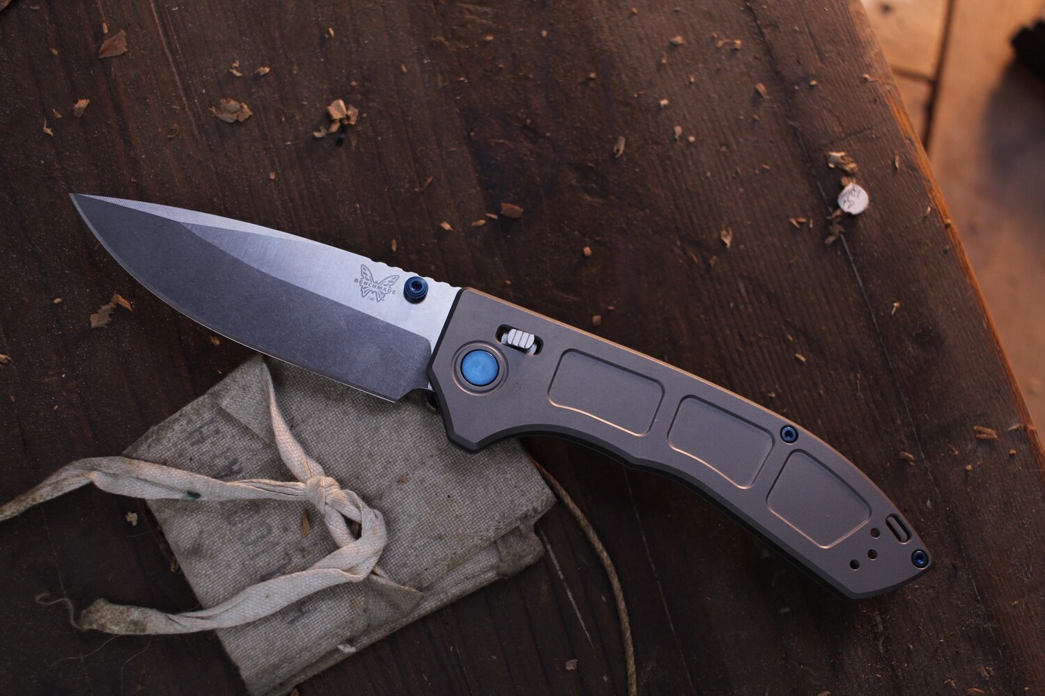 Benchmade Narrows 748 3.4&quot; AXIS Lock Folder / Stonewashed Titanium / Satin M390