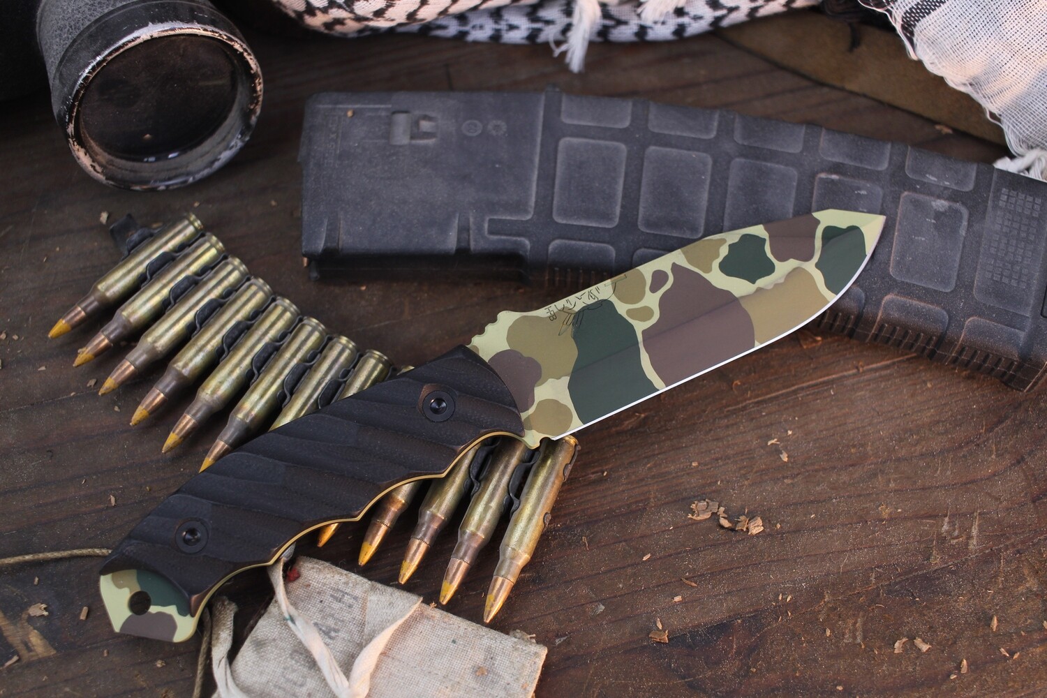 Half Face Blade Disaster Breacher 4.7” Fixed Blade / Contoured Black G-10 / Weichel Jungle Frog Cerakote CPM-3V