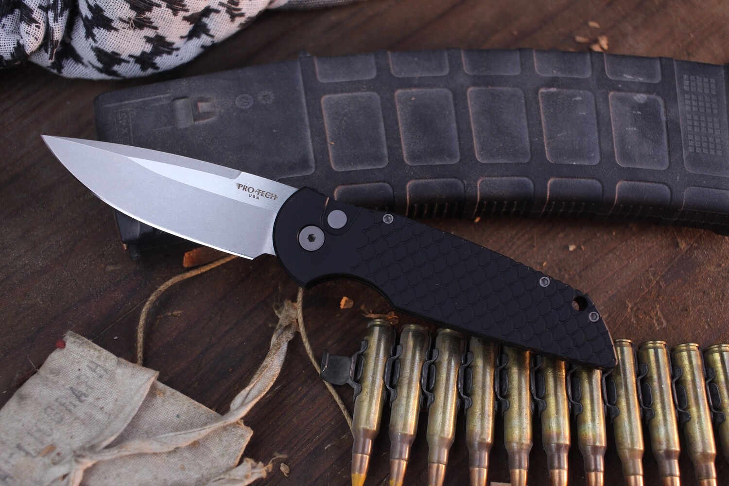 Pro-Tech TR-3 3.5&quot; Automatic Plunge Lock Folder / Black Fish Scale Aluminum / Stonewashed 154CM ( Pre Owned )