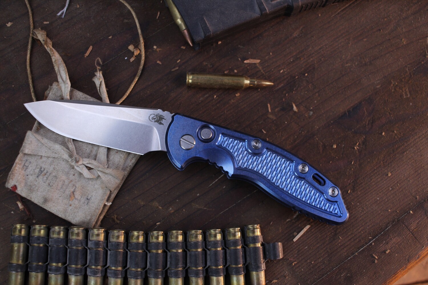 Hinderer XM-18 3.5” AUTO Buttonlock Folder / Stonewashed Blue Titanium / Stonewashed 20CV Spearpoint