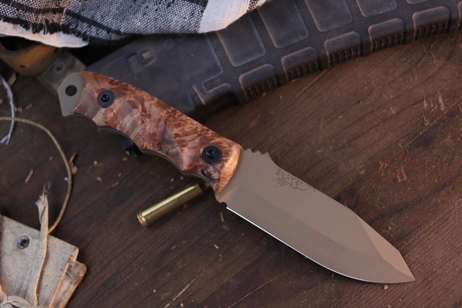 Half Face Blade Disaster Jr. 3.75” Fixed Blade / Contoured Maple Burl / FDE Cerakote CPM-3V