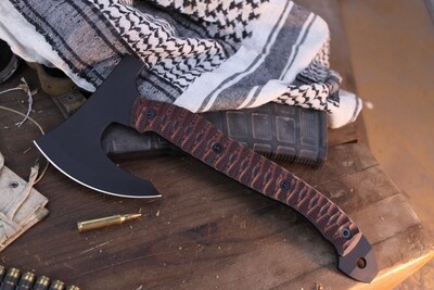 Half Face Blades Viking Hawk / Black &amp; red Layered Micarta / Armor Black Cerakote CPM-3V