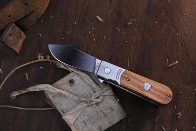 Finch Knives Model 1929 2.5" Frame Lock Flipper / Olive Wood / Satin 154CM ( Pre Owned )