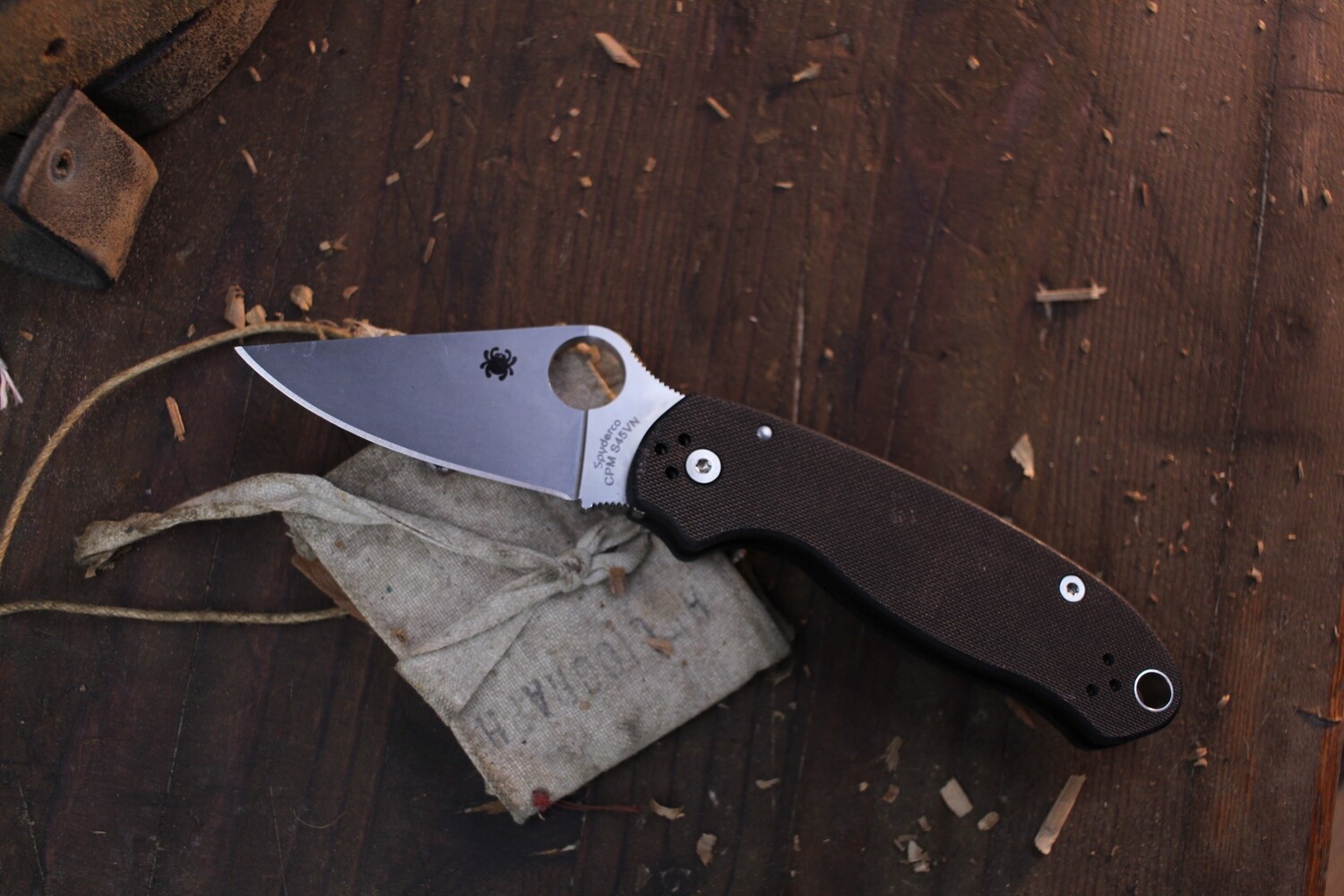 Spyderco Para 3 3&quot; Compression Lock Folder / Black G-10 / Satin S45VN ( Pre Owned )