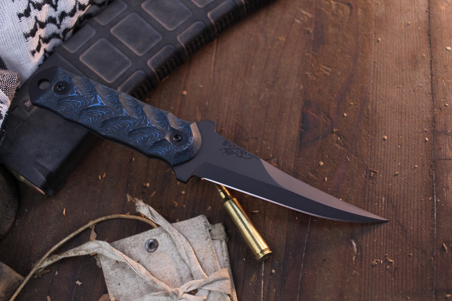 Half Face Blade COMBAT 4&quot; Fillet / Arctic Storm Carbon Fiber / Black Cerakote MagnaCut