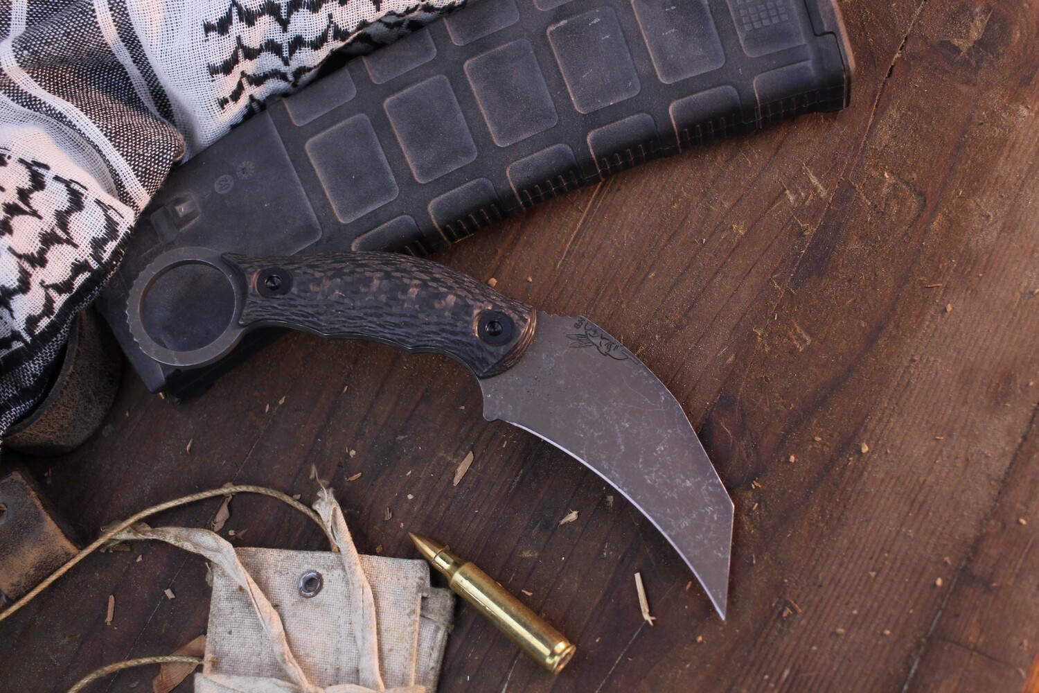 Half Face Blade Karambito 3&quot; Fixed Blade / Black Carbon Fiber / Black Cerakote Magnacut