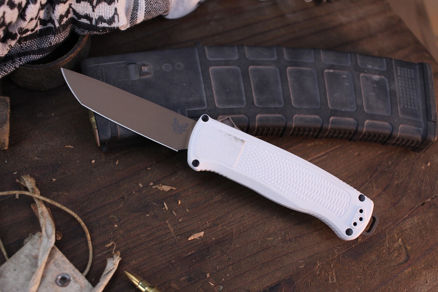 Benchmade Shootout 3.5&quot; OTF Aut / Cool Gray Givory / FDE PVD CPM CRU-WEAR