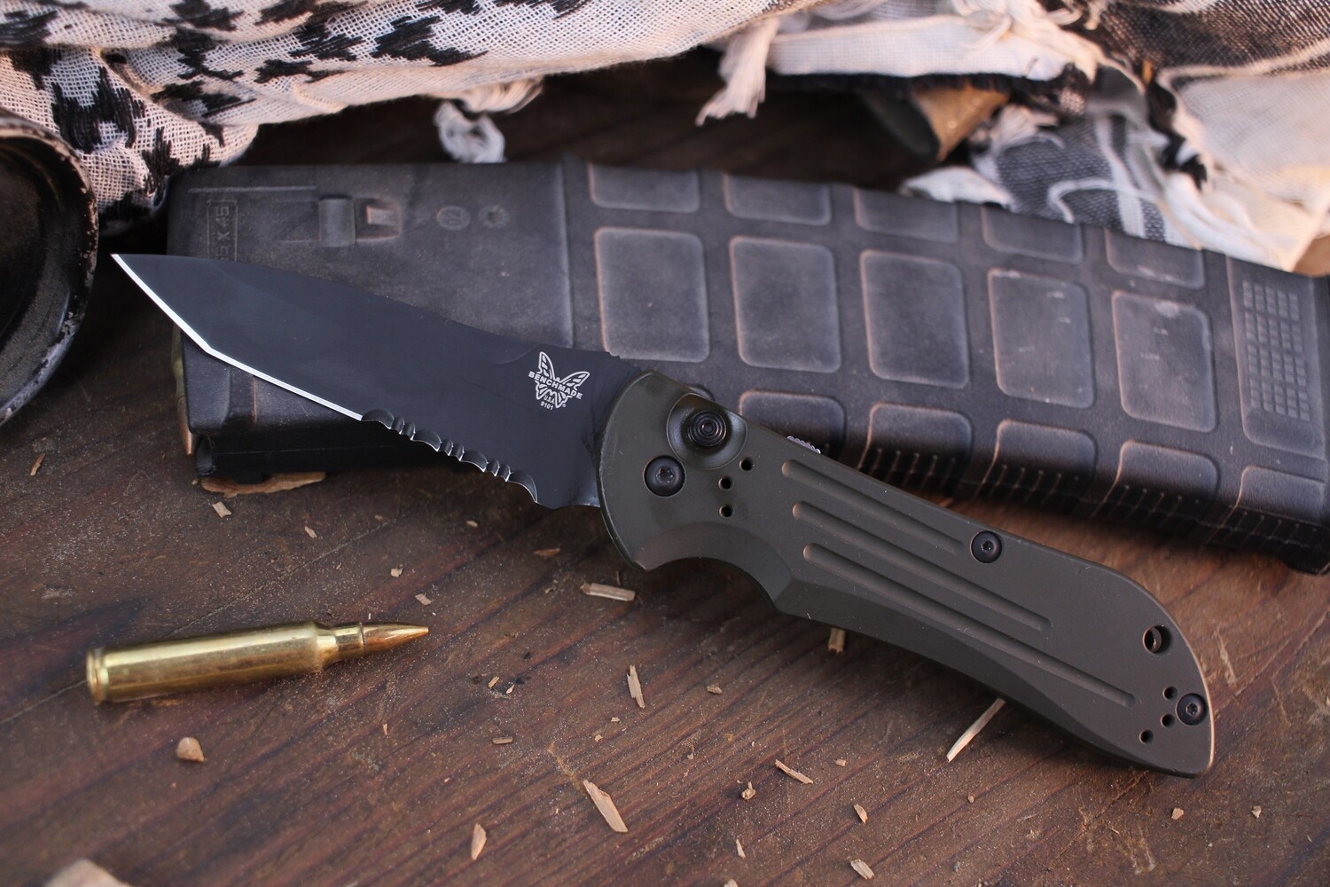 Benchmade Auto Stryker 3.6&quot; AUTO Button Lock Folder / OD Green Cerakote Aluminum / Black Cerakote Serrated 154CM ( Pre Owned )
