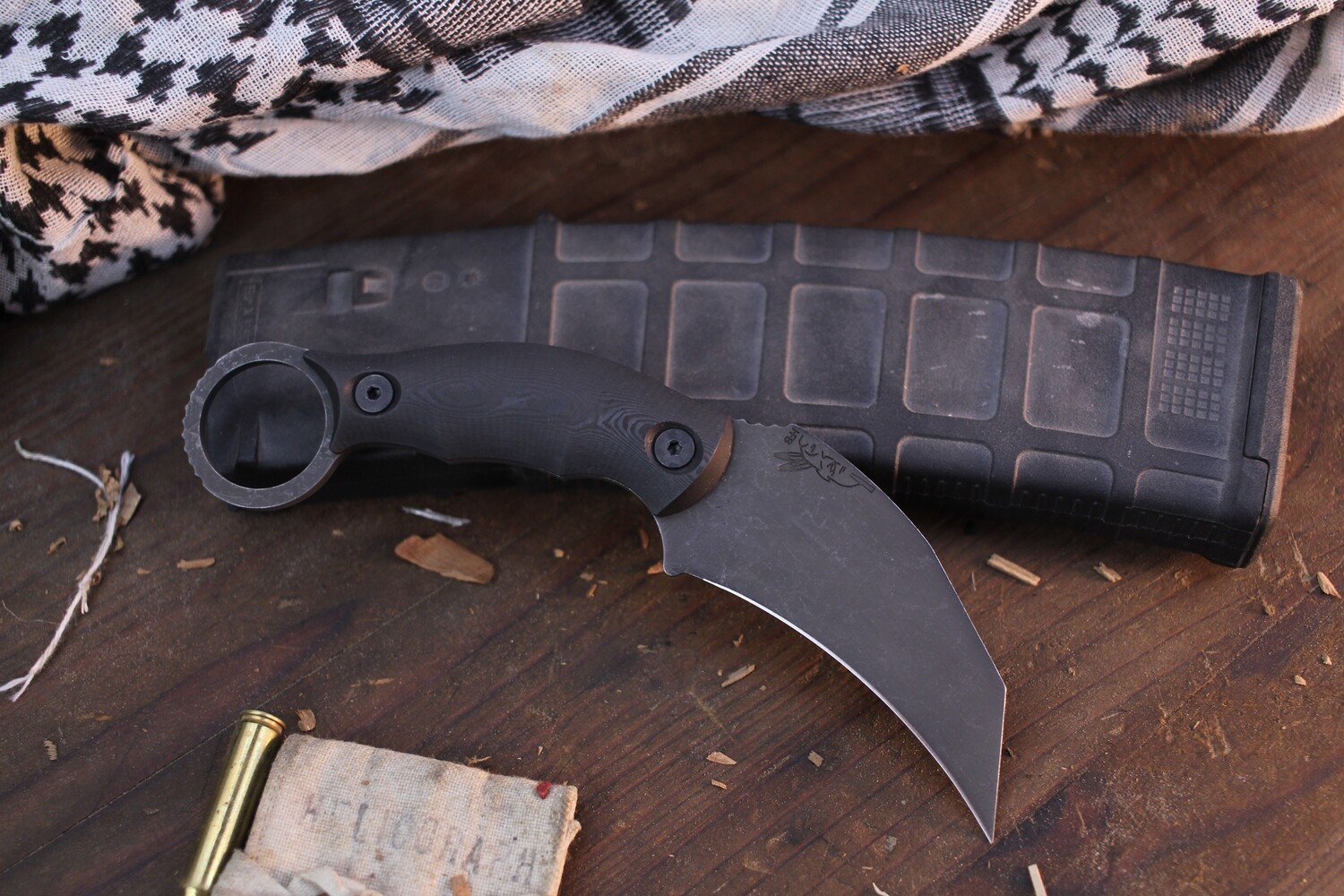 Half Face Blade Karambito 3&quot; Fixed Blade / Black Dunes Carbon Fiber / Acid Washed S35VN