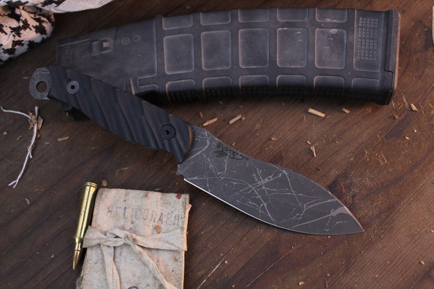 Half Face Blade Skinner 4.5&quot; Fixed Blade / Black G-10 / Acid Washed Magnacut
