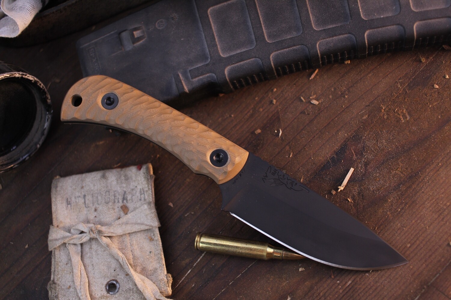 Half Face Blade Cav Jr. 3.5&quot; Fixed Blade / Ripple Textured Coyote Tan G-10 / Black Cerakote Magnacut