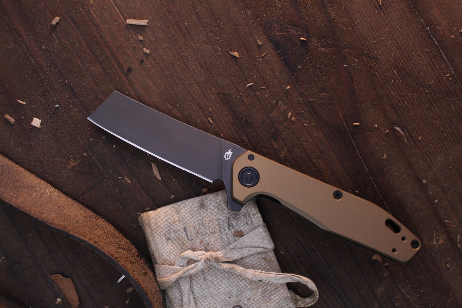 Gerber Fastball 3&quot; Linerlock Flipper / Coyote Brown Aluminum / Black 20CV Wharncliffe ( Pre Owned )