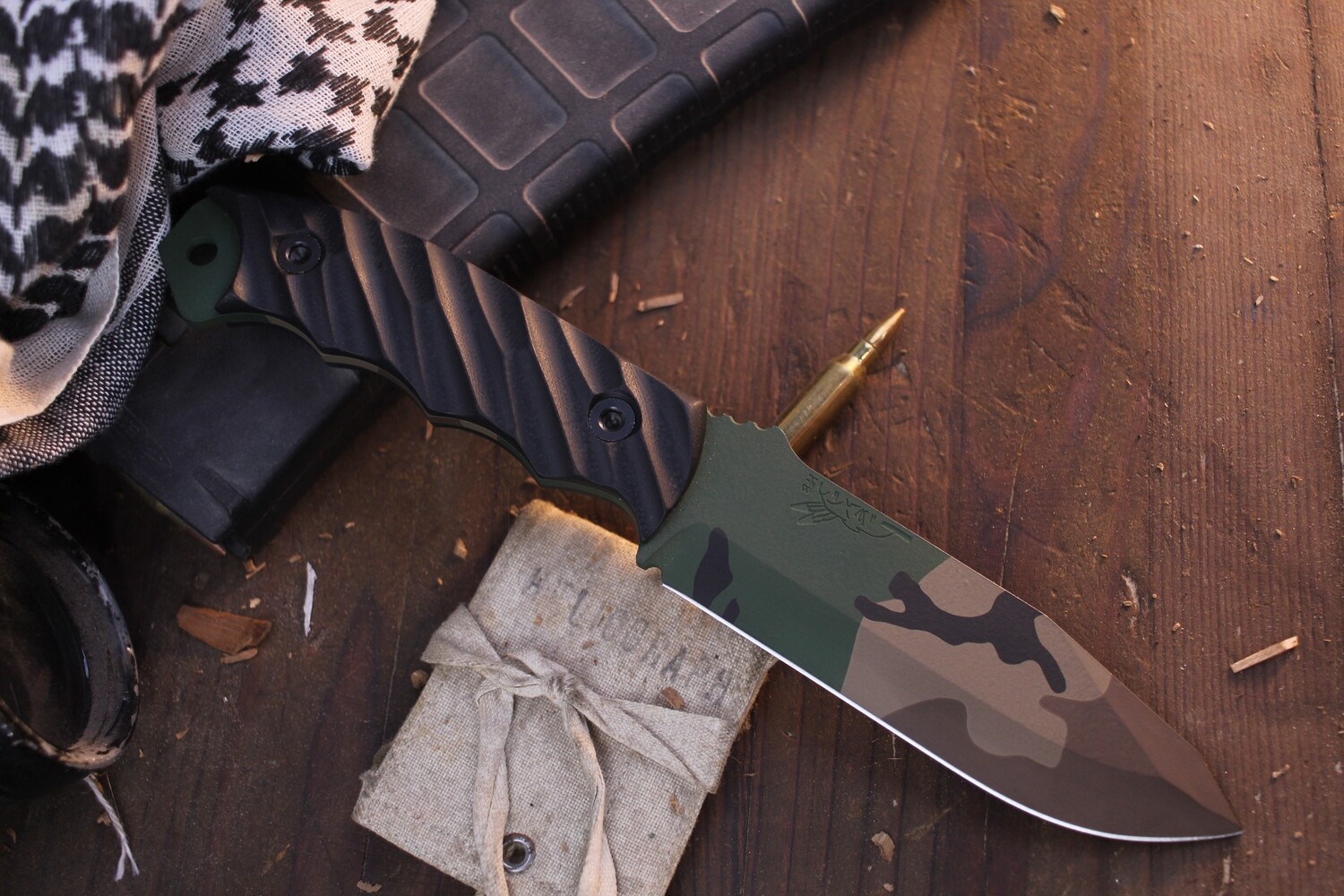 Half Face Blade Disaster Breacher 4.7” Fixed Blade / Black G-10 / M81 Woodland MultiCam Cerakote CPM-3V
