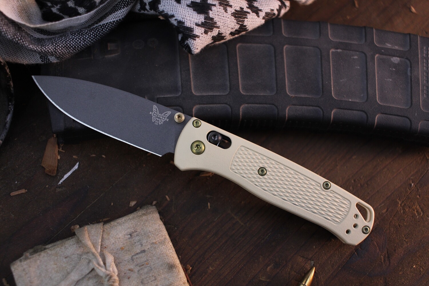 Benchmade NK Custom Bugout 3.24&quot; AXIS Lock Folder / Light Sand Grivory &amp; Gold Hardware With Stonewashed Clip / Grey S30V