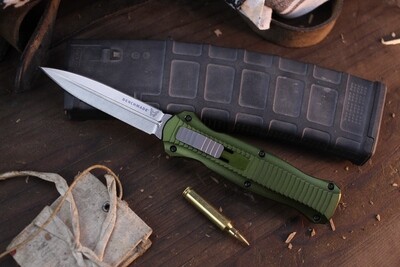 Benchmade Limited Edition Infidel 3.9" D/A Automatic OTF  / Woodland Green Aluminum / Satin S30V