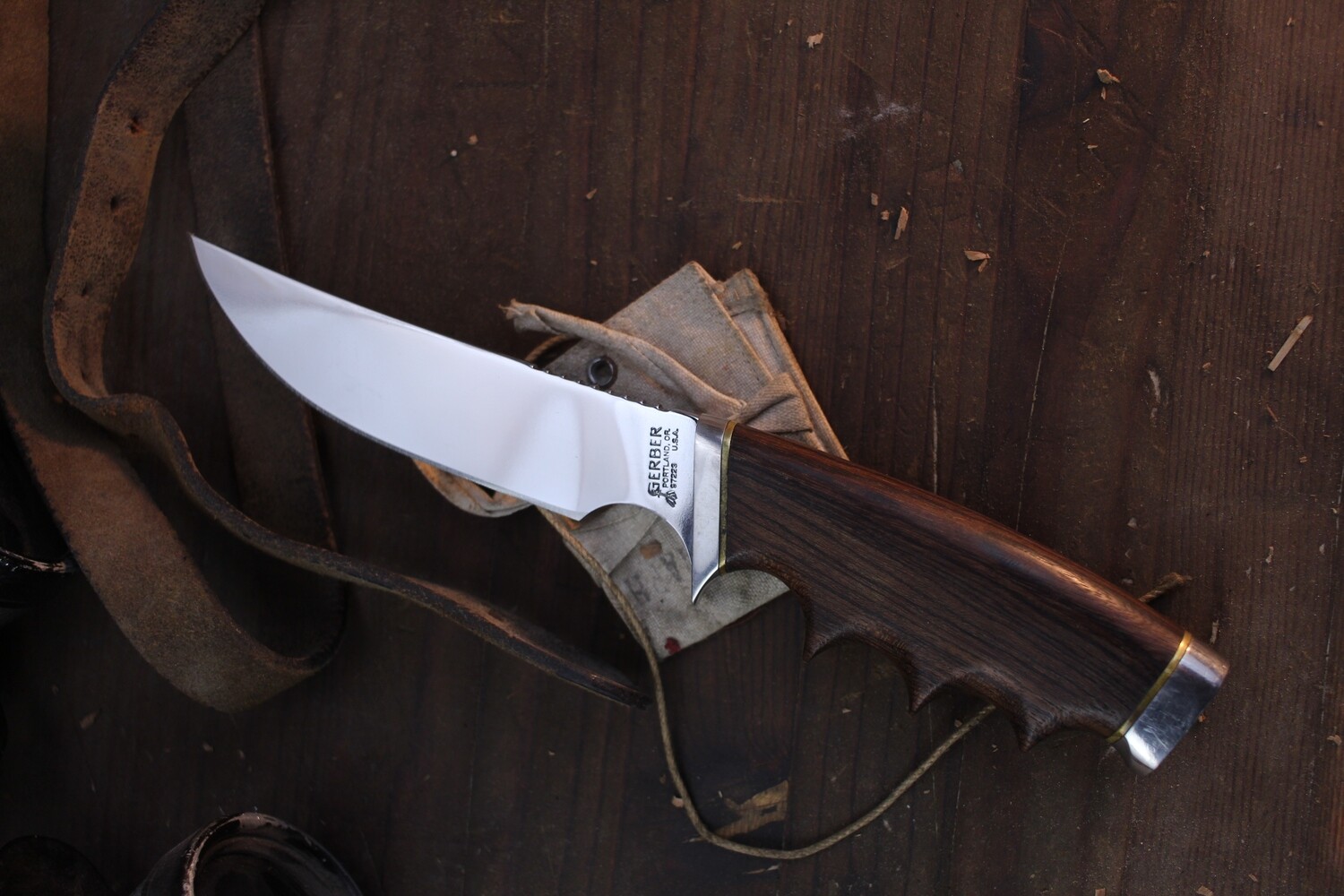 Gerber Classic 525 5.25” Fixed Blade / Ebony &amp; Steal Guard / Polished 440C ( Pre Owned )
