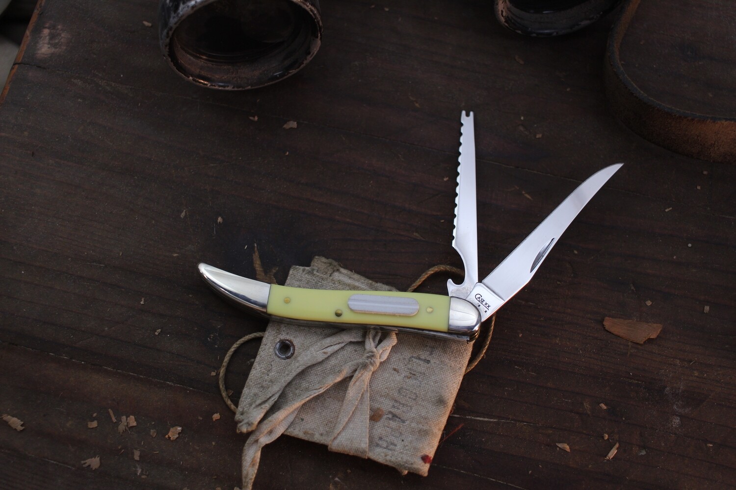 Case 00120 Fishing 4.25&quot; Closed Two Blade Slipjoint / Yellow Synthetic / Satin Tru-Sharp ( Pre Owned )