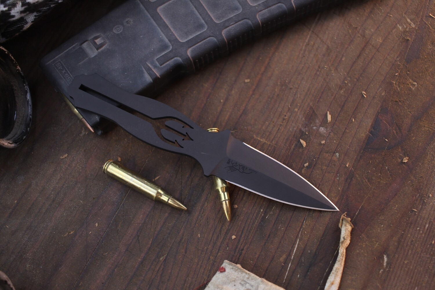 Half Face Trident 2.5&quot; Fixed Dagger / Skeletonized / Armor Black Cerakote Magnacut