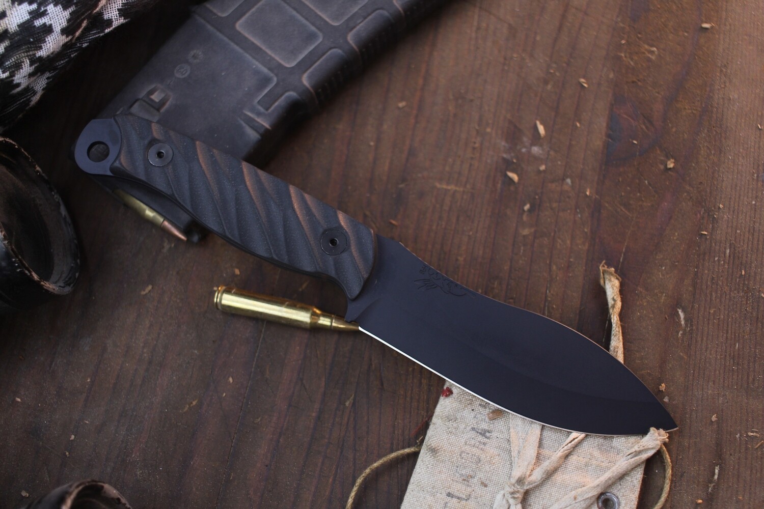 Half Face Blade Skinner 4.5&quot; Fixed Blade / Black G-10 / Black Cerakote Magnacut