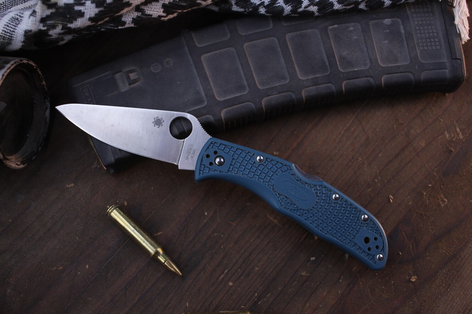Spyderco Endela 3.41&quot; Lockback Folder / Teal FRN / Satin K390 ( Pre Owned )