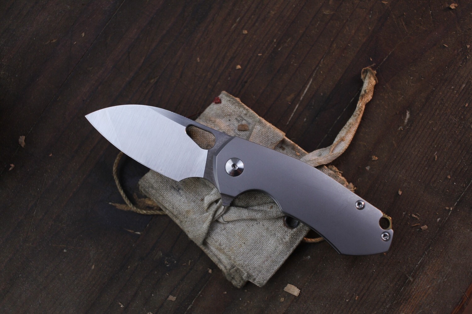 GiantMouse Vox Anso Riv 2.5&quot; Framelock Flipper / Titanium / Satin M390 ( Pre Owned )