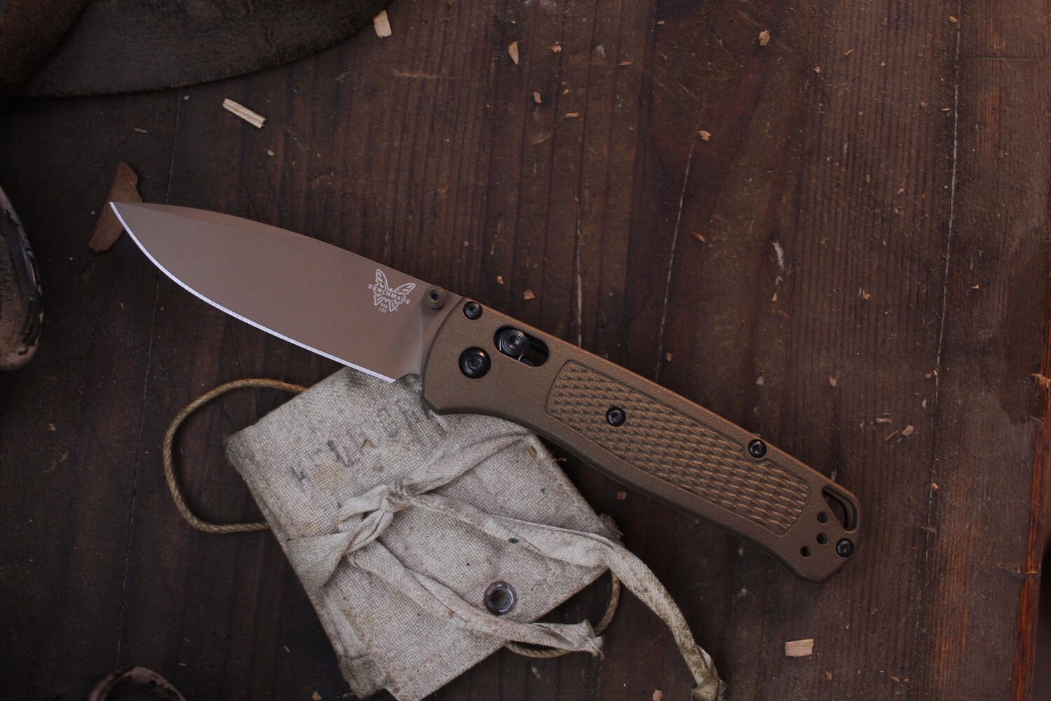 Benchmade NK Custom Bugout 3.24&quot; AXIS Lock Folder / Burnt Bronze Grivory &amp; Thumbstud / FDE S30V