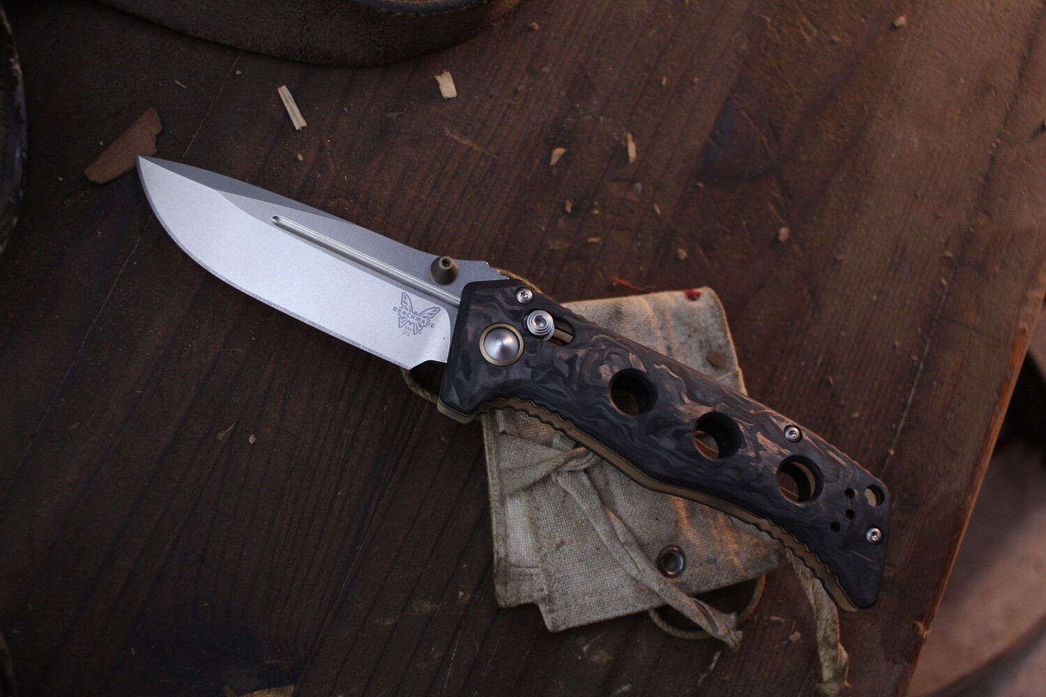Benchmade Mini Adamas 3.3&quot; AXIS Lock Folder / Carbon Fiber / Stonewashed MagnaCut