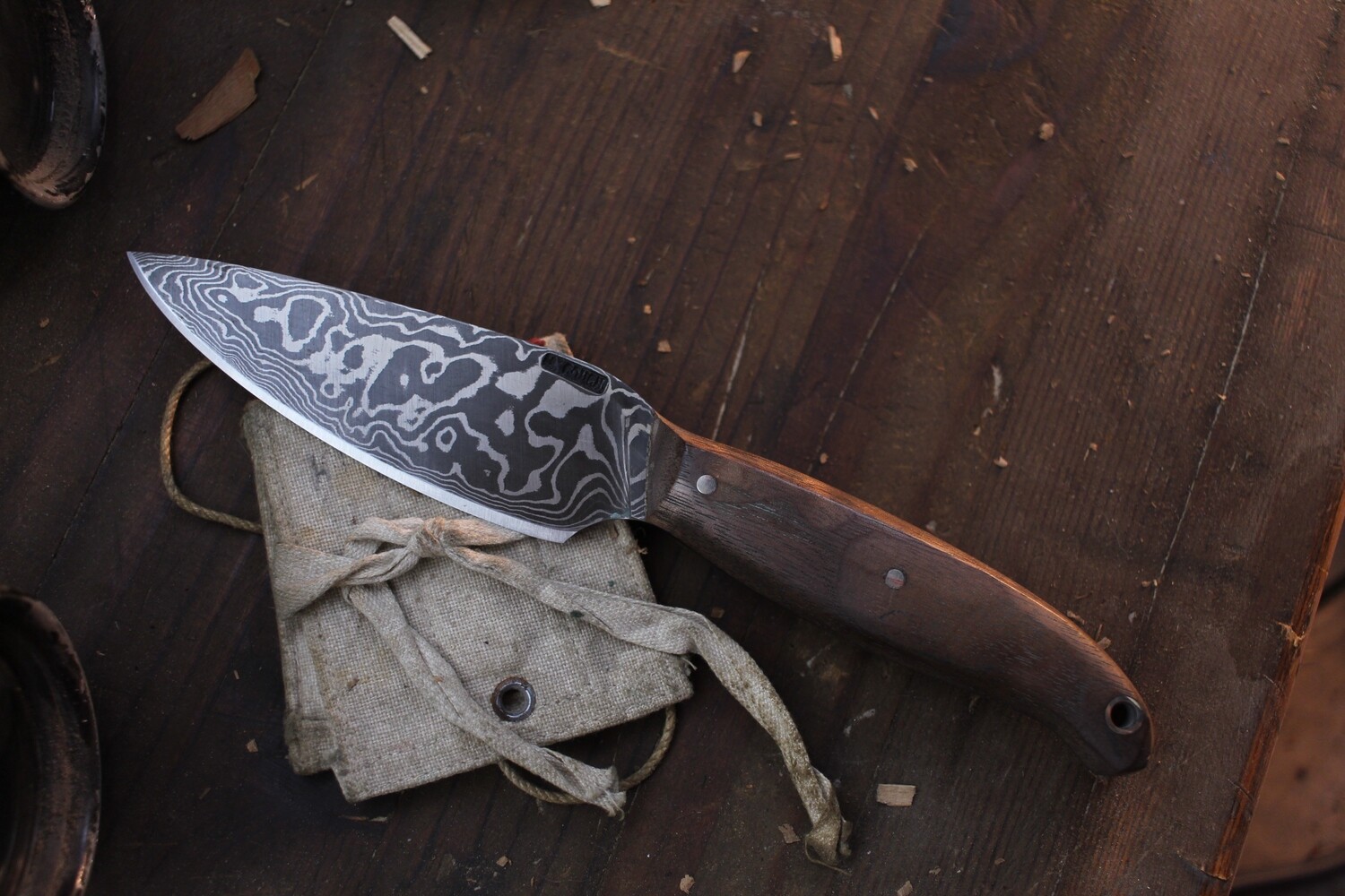 Mark Couch Medium 3.75” Sow Belly Skinner / Walnut / Alaskan Forged Damascus