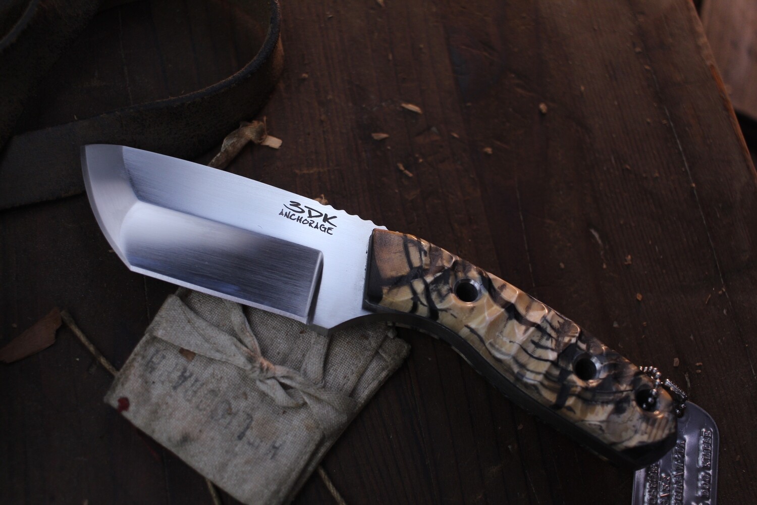 3DK Custom Riot 3.7&quot; Fixed Tanto Point, MagnaCut Convex Hand Ground Blade / Mammoth Ivory Handle